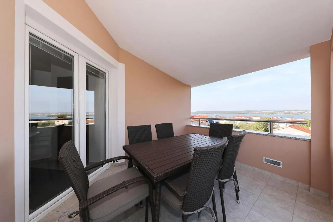 Apartments Bobo Kraj
