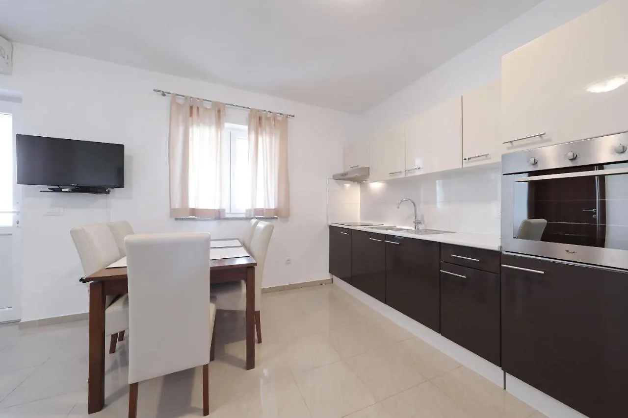 Apartments Bobo Kraj