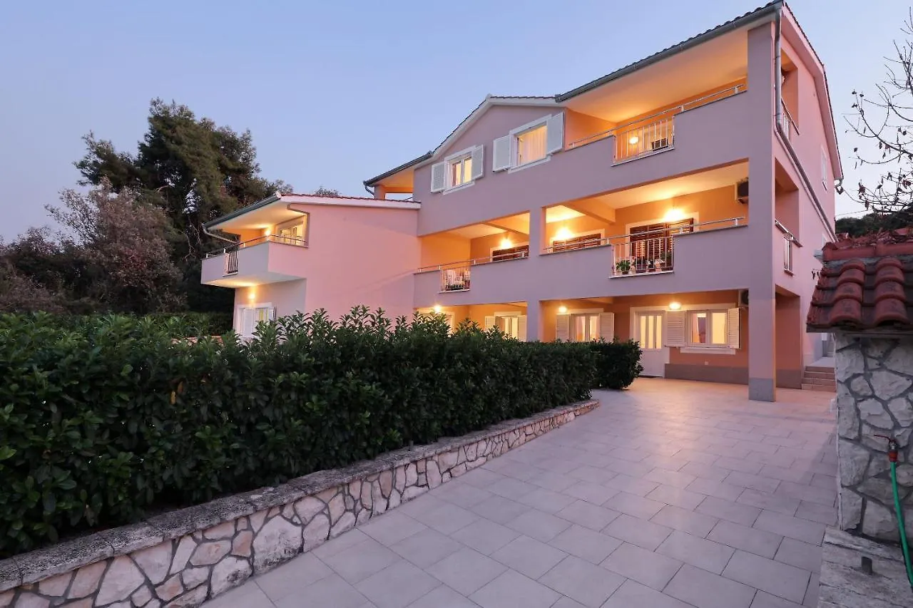 Apartments Bobo Kraj