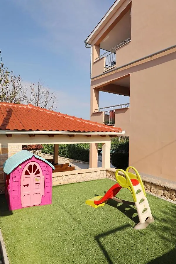 Apartments Bobo Kraj