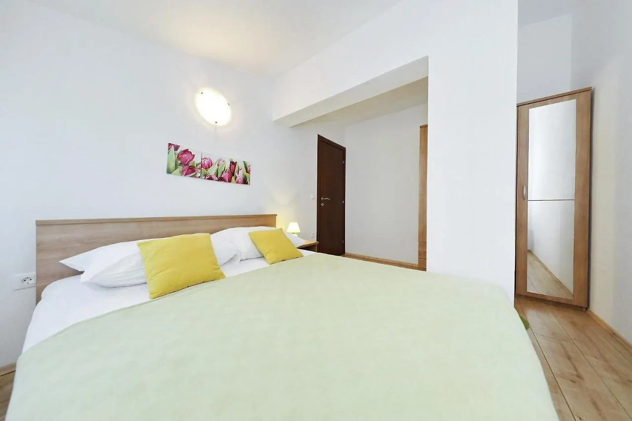 Apartments Bobo Kraj