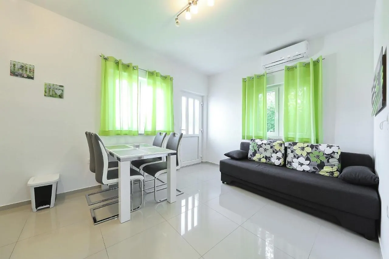 Apartments Bobo Kraj